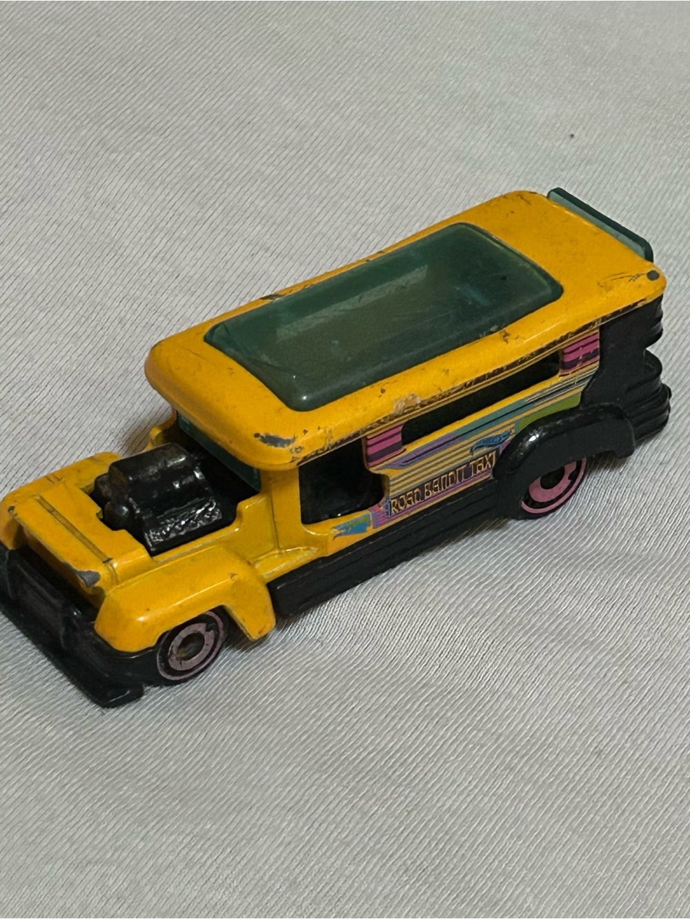Hot Wheels 2020 HW Metro Road Bandit Taxi Yellow Diecast